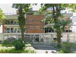 Barra da Tijuca Jardim Oceânico Rua Gilberto Amado, número 160, apartamento 102. Apartamento com 119 m2 e duas vagas de garagem. 